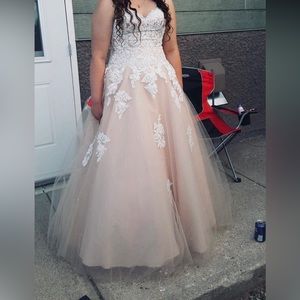 Grad Dress (2016)